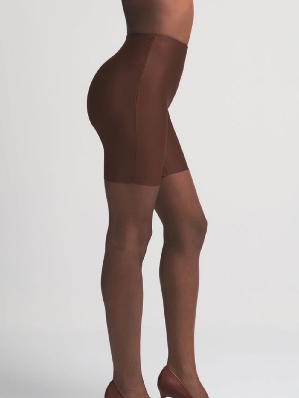 SKIMS Butt Enhancing Padded Short - Picture 2 of 3